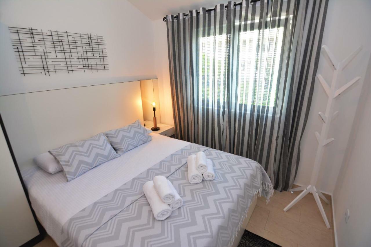 Tropicoco Apartments Tivat Exterior photo